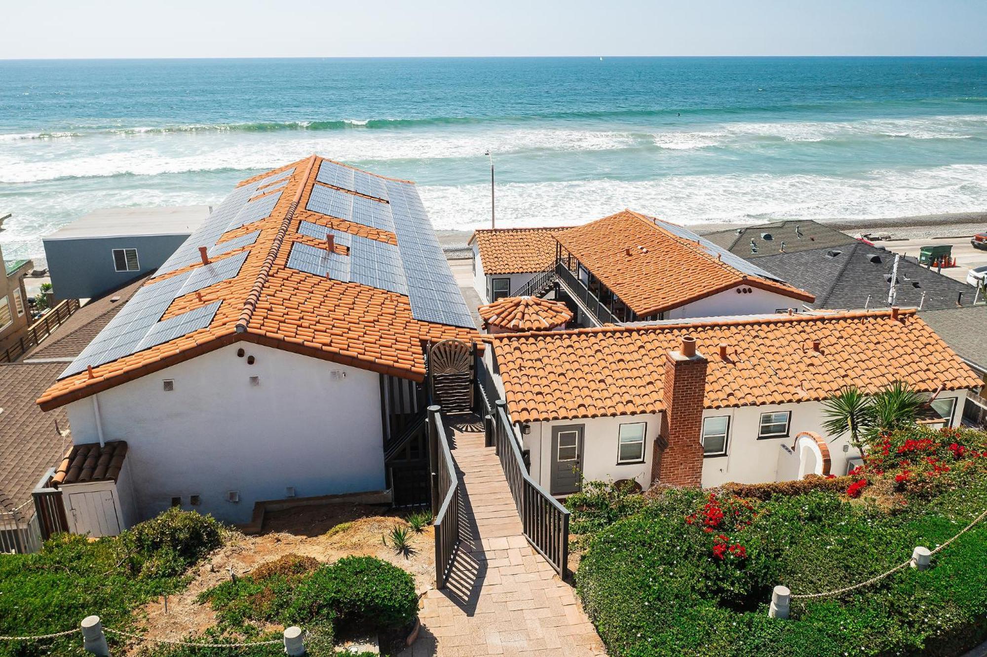 The Marbella Hotel Oceanside Exterior photo